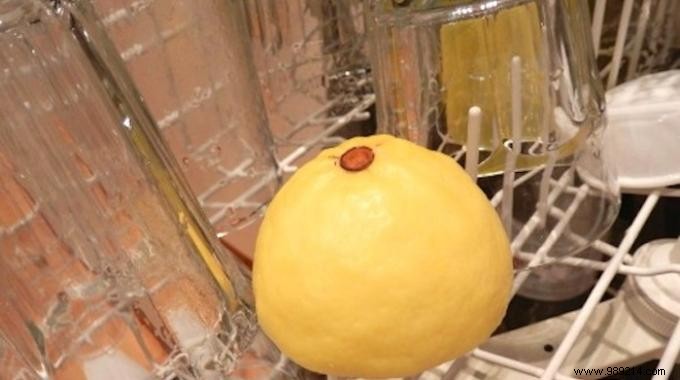 How to Naturally Deodorize Your Dishwasher with a Lemon: Expert Cleaning Tip