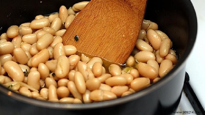White Bean Cooking Water: The Gentle, Natural Stain Remover for Delicate Fabrics