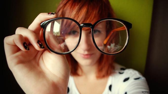 Sparkling Clean Glasses: Master Streak-Free Lenses with White Vinegar