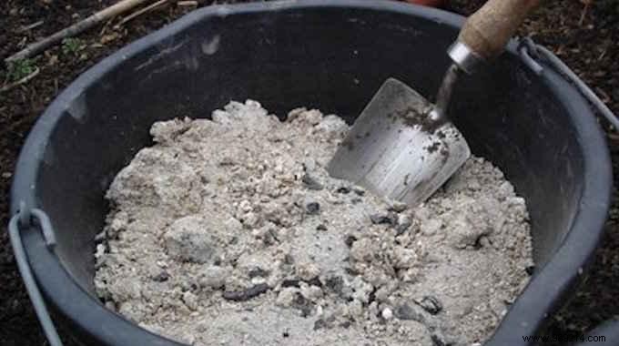 32 Proven Uses for Wood Ash: Transform Waste into Household and Garden Gold