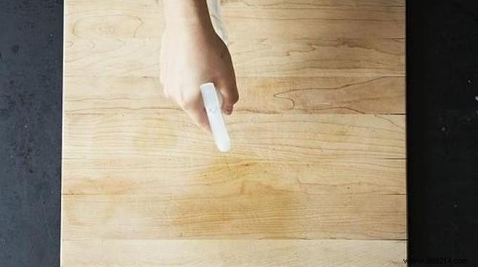 How to Deep Clean Your Wooden Cutting Board with White Vinegar – Grandma s Proven Method