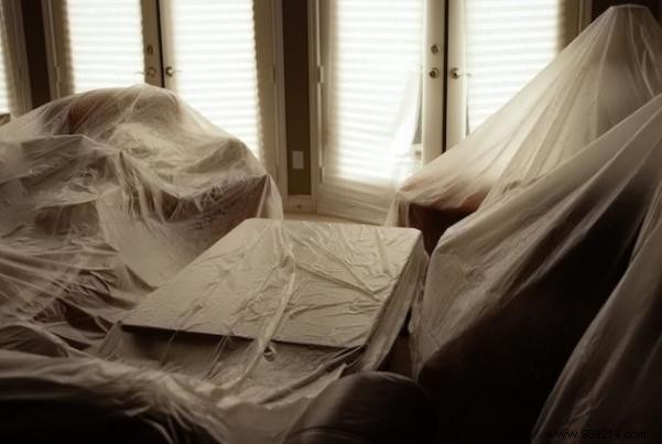 How to Paint Furniture Easily and Affordably with Spray Cans: Proven DIY Tips