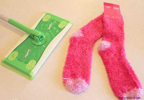 3 Expert Ways to Save Money on Swiffer Wipes and Refills