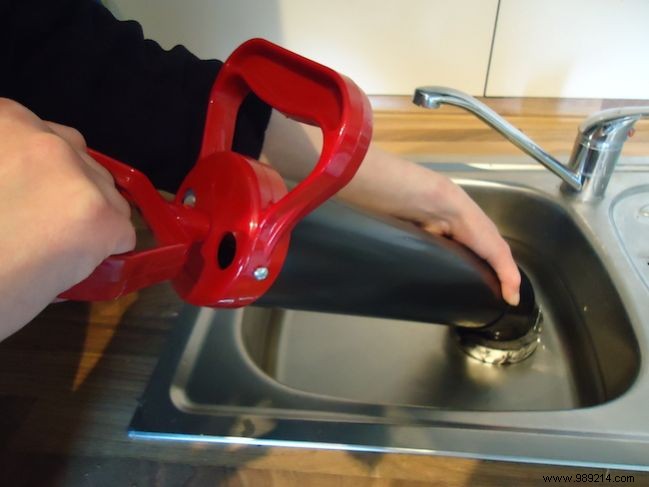 7 Proven DIY Tips to Unclog Sinks, Showers, and Bathtubs Without Calling a Plumber
