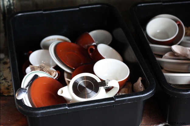 29 Expert Tips to Make Dishwashing Faster and Easier