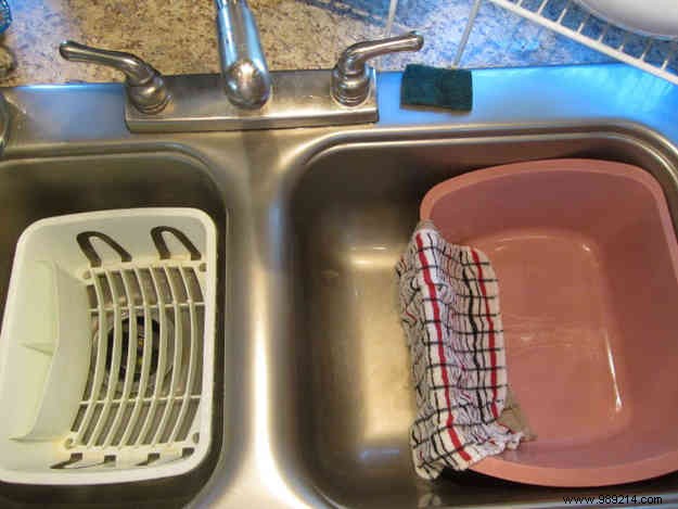 29 Expert Tips to Make Dishwashing Faster and Easier