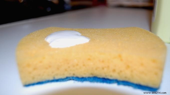 DIY Natural Scouring Cream: My Proven Recipe for Eco-Friendly Cleaning and Savings