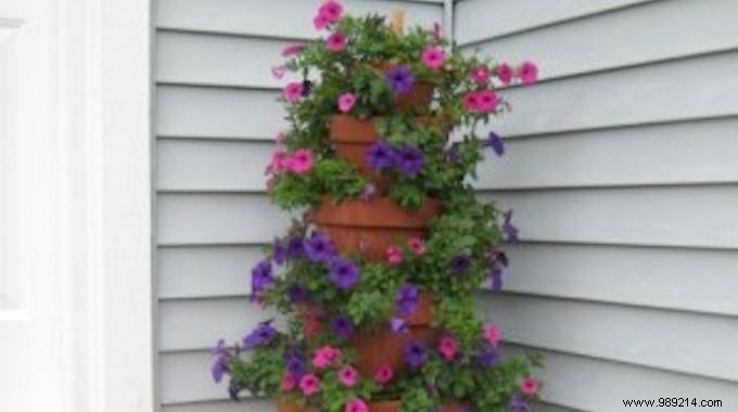 Create a Stunning Space-Saving Flower Cascade: Easy DIY with Nested Pots