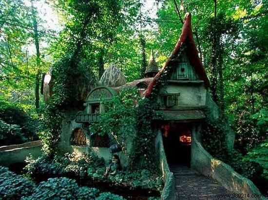 11 Enchanting Homes Nestled in Nature: Dreamy Retreats from Around the World