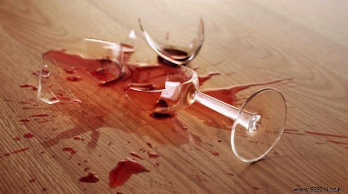 How to Safely Dispose of Broken Glass: The Proven Newspaper Trick