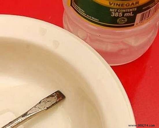 10 Proven Vinegar Hacks to Simplify Cleaning and Home Maintenance