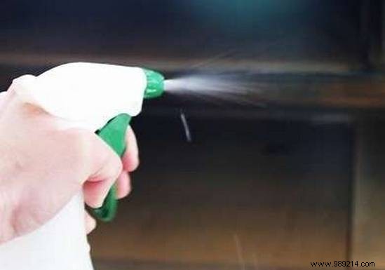 10 Proven Vinegar Hacks to Simplify Cleaning and Home Maintenance