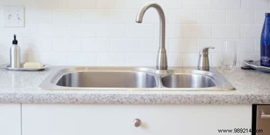 How to Clean Your Entire House in Under 1 Hour: Tips from a Former Housekeeper