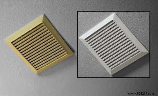 How to Easily Whiten Yellowed Plastic with Baking Soda: Proven DIY Method