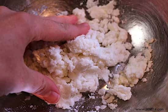 19 Proven Ways to Use Soda Crystals for Powerful Natural Home Cleaning