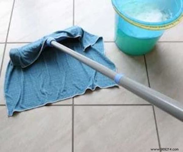 31 Genius Dish Soap Hacks for Cleaning, Gardening, and Home Maintenance
