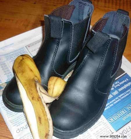 23 Proven Ways to Repurpose Banana Peels for Cleaning, Health, and Gardening