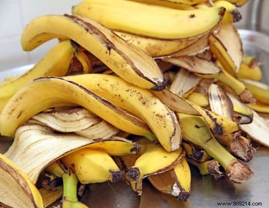 23 Proven Ways to Repurpose Banana Peels for Cleaning, Health, and Gardening