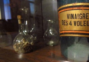The Ancient Origins of Vinegar: A Historical Journey from Babylon to Modern Kitchens