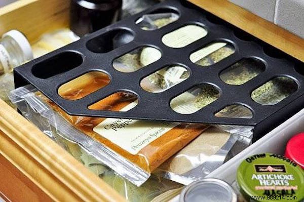 28 Ingenious Ways to Repurpose Magazine Racks for Effortless Home Organization