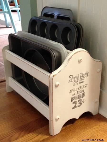 28 Ingenious Ways to Repurpose Magazine Racks for Effortless Home Organization