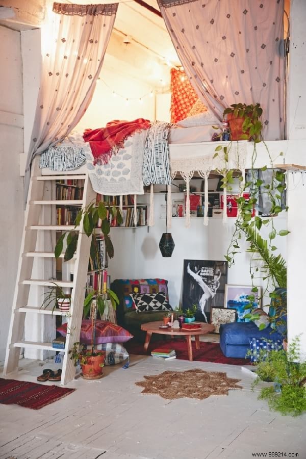 20 Brilliant Space-Saving Ideas for Small Bedrooms: Maximize Style and Storage