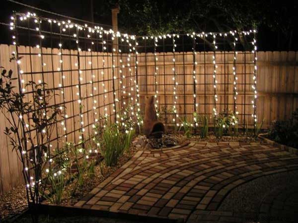 29 Budget-Friendly DIY Garden Lighting Ideas for Magical Summer Nights