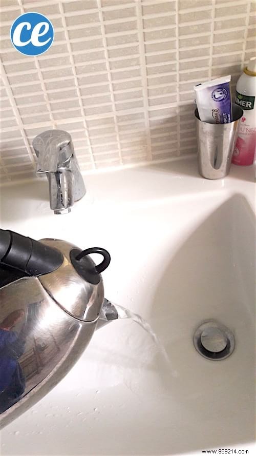 28 Proven DIY Tips to Unclog Toilets and Drains Without a Plumber