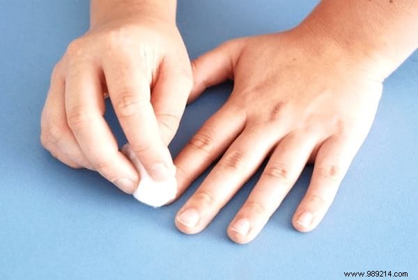 40 Proven Hydrogen Peroxide Uses for Cleaning, Health, and Home Maintenance