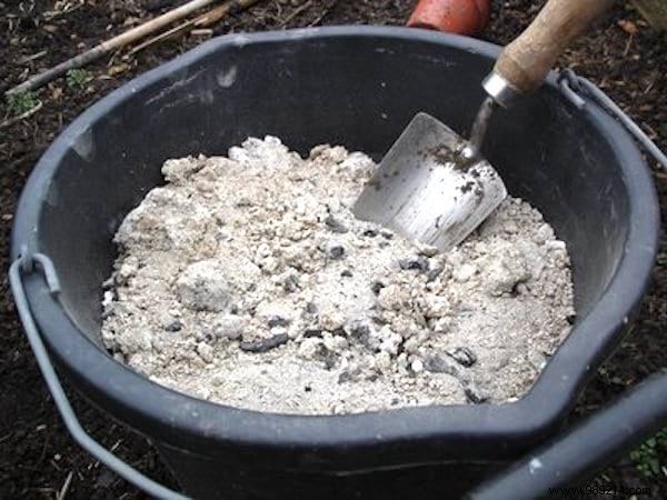 25 Proven Uses for Wood Ash: Transform Your Fireplace Waste into Garden Gold and Home Hero