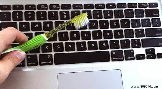 26 Genius Ways to Repurpose Your Old Toothbrush: Proven Cleaning Hacks