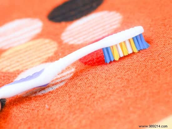 26 Genius Ways to Repurpose Your Old Toothbrush: Proven Cleaning Hacks