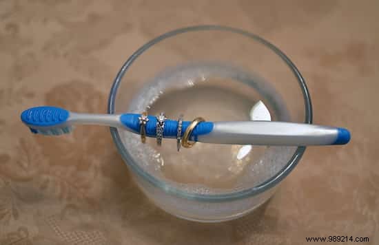 26 Genius Ways to Repurpose Your Old Toothbrush: Proven Cleaning Hacks