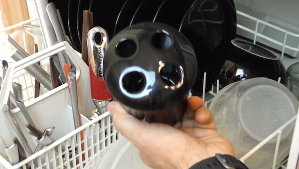 7 Natural Tips for a Spotless, Shiny Bathroom