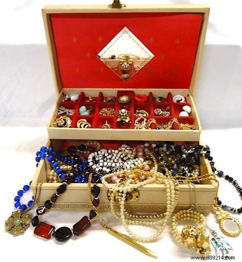 Declutter Your Home: 20 Common Items You Can Toss Without Regret