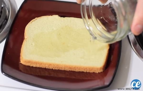 10 Proven White Vinegar Hacks for Eco-Friendly Home Cleaning