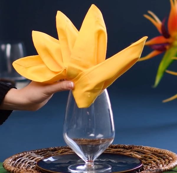 10 Stunning Napkin Folds: Elevate Your Table Settings Effortlessly