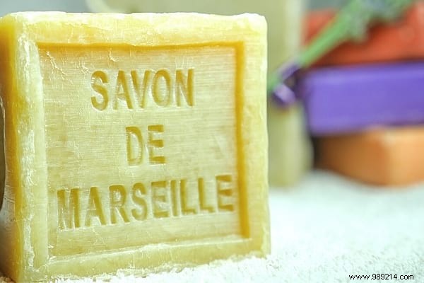 7 Proven Tips to Remove Blood Stains from White Clothes Effortlessly