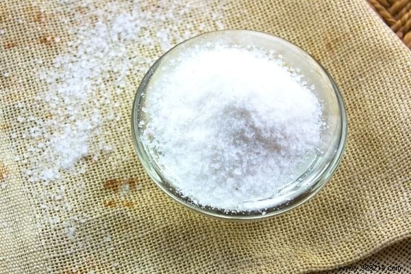 7 Proven Tips to Remove Blood Stains from White Clothes Effortlessly