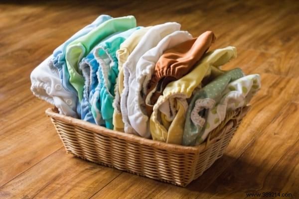 Cloth vs. Disposable Diapers: Which is Truly More Economical?
