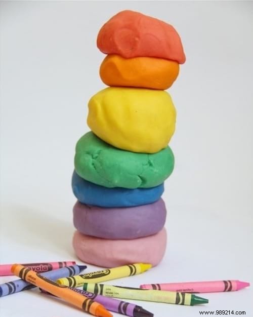 27 Creative Ways to Repurpose Old Crayons: Eco-Friendly DIY Projects (#17 is a Must-See!)