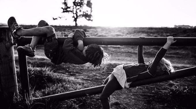 Niki Boon s Screen-Free Family Life: Stunning Black-and-White Photos of Childhood Joy