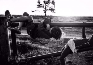 Niki Boon s Screen-Free Family Life: Stunning Black-and-White Photos of Childhood Joy