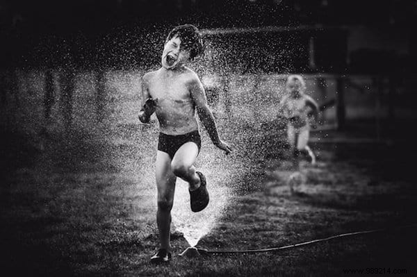 Niki Boon s Screen-Free Family Life: Stunning Black-and-White Photos of Childhood Joy