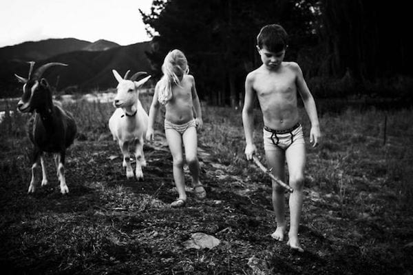 Niki Boon s Screen-Free Family Life: Stunning Black-and-White Photos of Childhood Joy