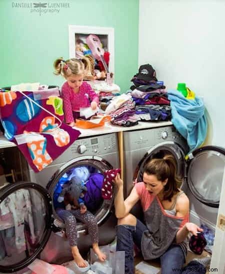 17 Relatable Photos Revealing the Unfiltered Reality of Parenthood by Pro Photographer Danielle Guenther