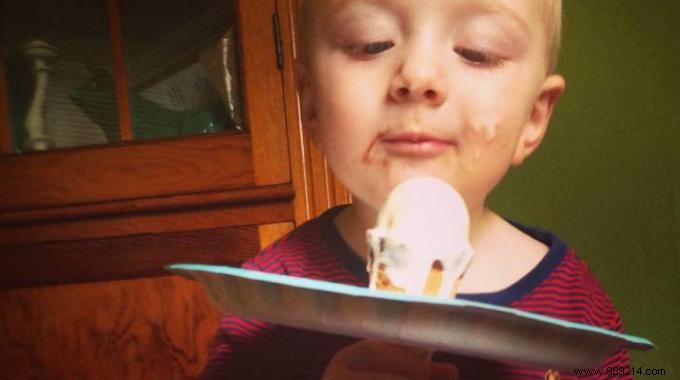 Simple Parenting Hack: Stop Ice Cream Messes with This Easy Trick
