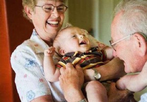 Study Shows Grandparents Babysitting Once a Week May Reduce Alzheimer s Risk