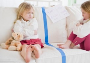 The Clever T-Shirt Trick That Ends Sibling Arguments Fast – A Proven Parenting Hack