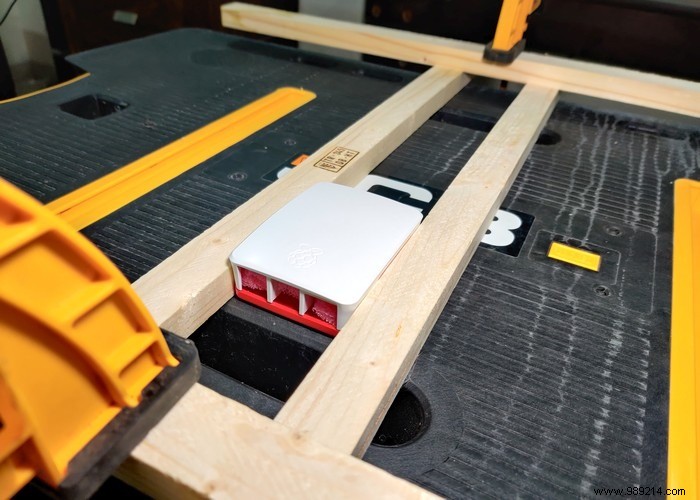 Expert DIY Guide: Install a Cooling Fan in Your Official Raspberry Pi 4 Case